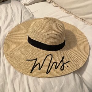 Mrs. beach hat